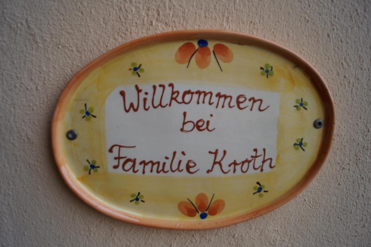 Weingut Eduard Kroth Briedel Bagian luar foto