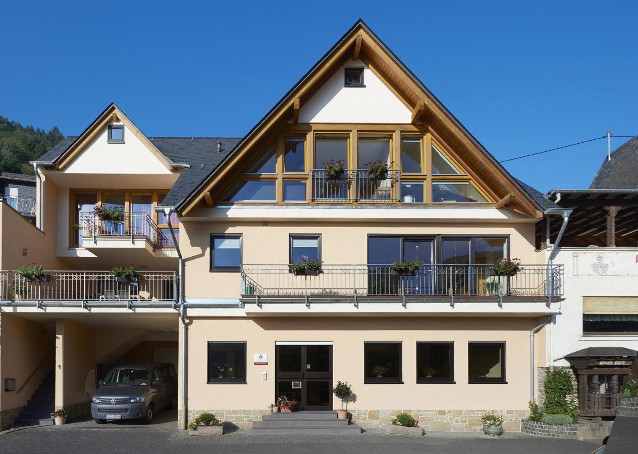 Weingut Eduard Kroth Briedel Bagian luar foto
